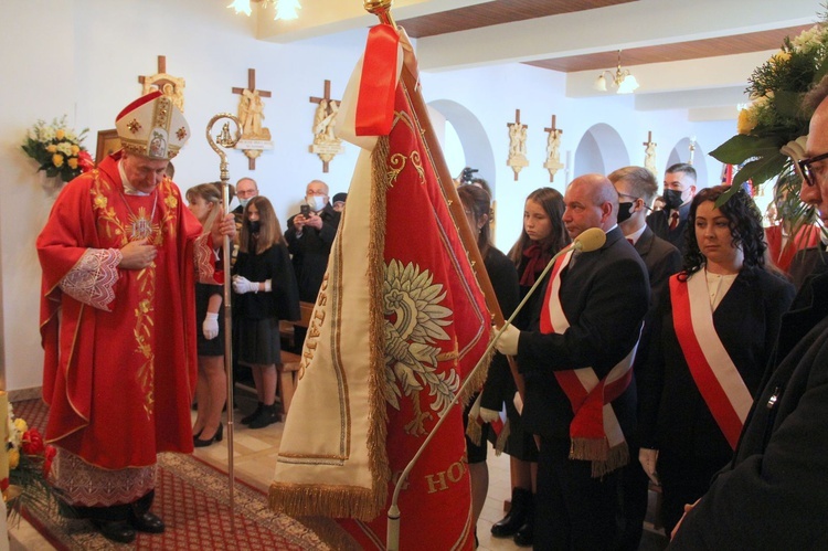 Łopoń. Uroczystość nadania szkole imienia