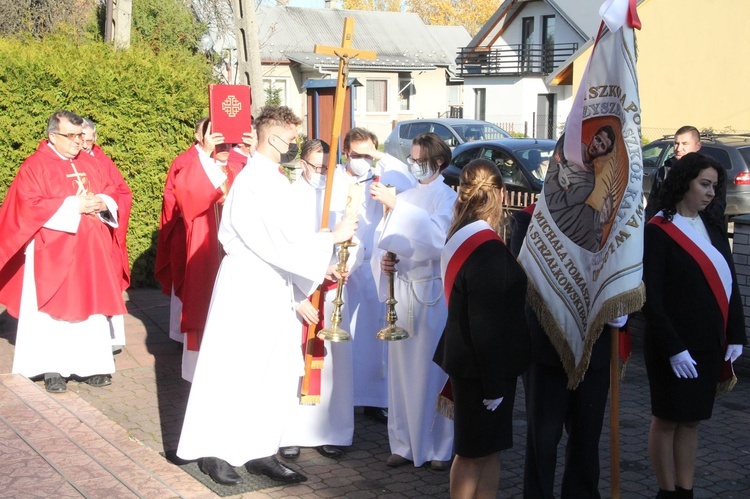 Łopoń. Uroczystość nadania szkole imienia