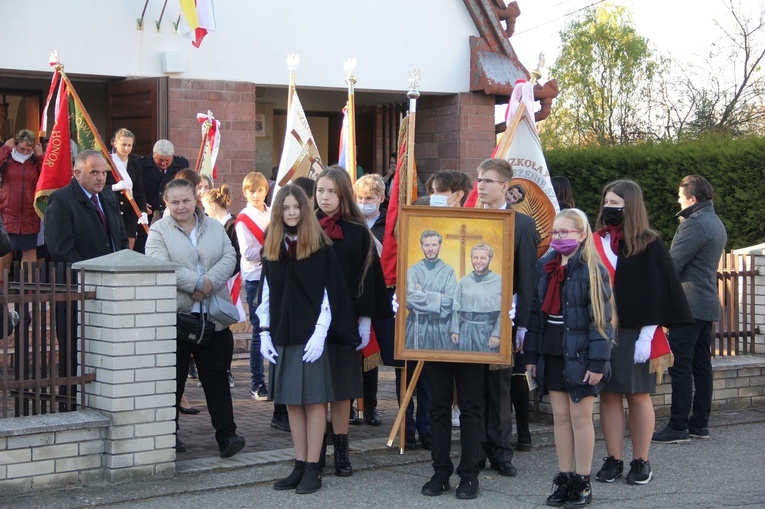 Łopoń. Uroczystość nadania szkole imienia