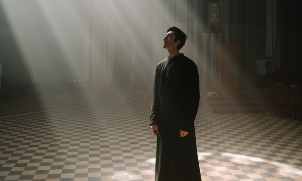 W sutannie i mundurze. Niezłomni księża, którzy walczyli o niepodległość Polski