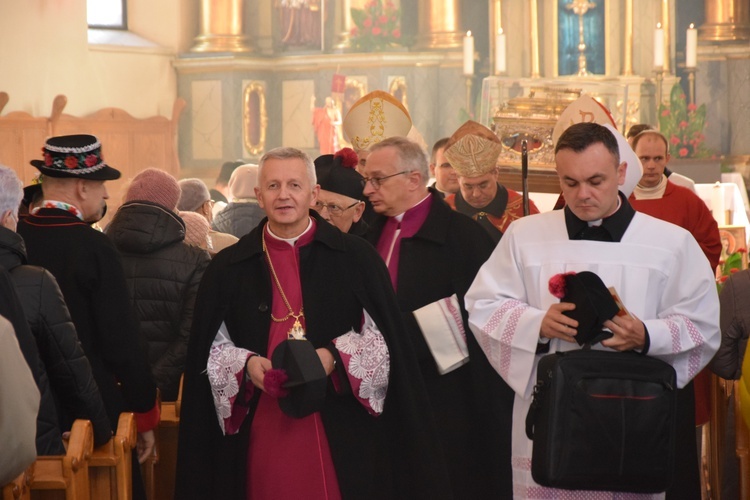 Łowicka proceja z relikwiami św. Wiktorii