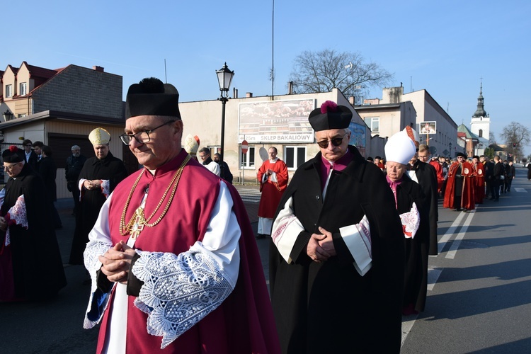 Łowicka proceja z relikwiami św. Wiktorii