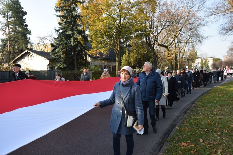 Łowicka proceja z relikwiami św. Wiktorii