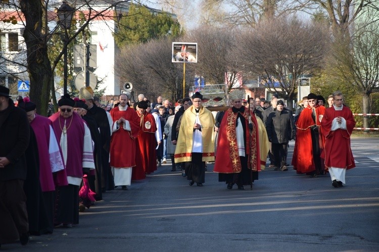 Łowicka proceja z relikwiami św. Wiktorii