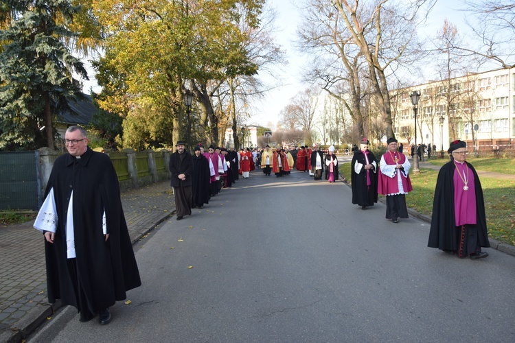 Łowicka proceja z relikwiami św. Wiktorii