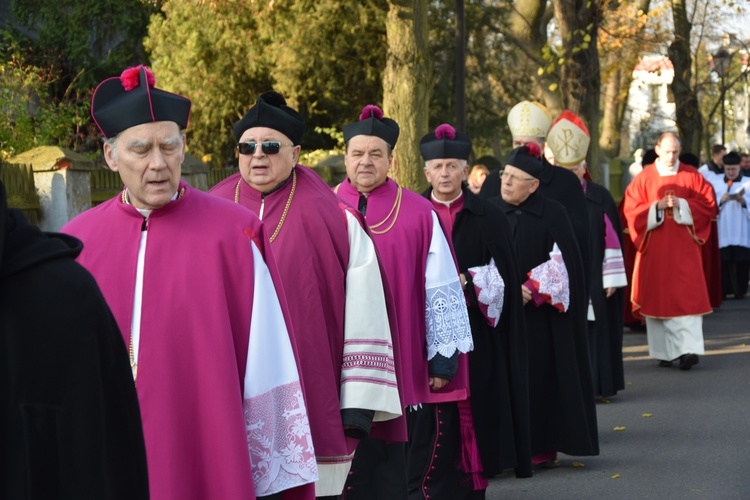 Łowicka proceja z relikwiami św. Wiktorii