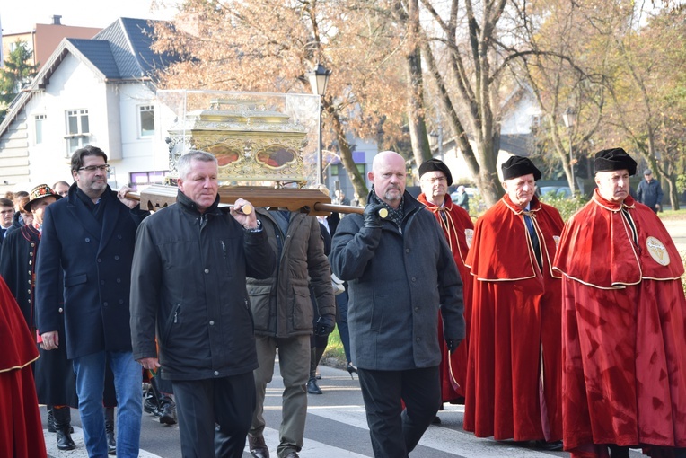 Łowicka proceja z relikwiami św. Wiktorii