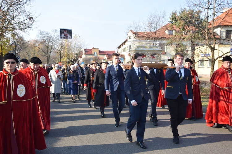 Łowicka proceja z relikwiami św. Wiktorii