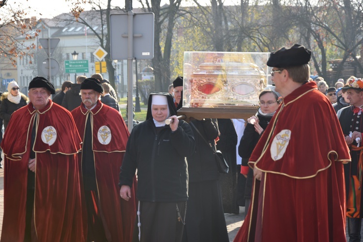 Łowicka proceja z relikwiami św. Wiktorii