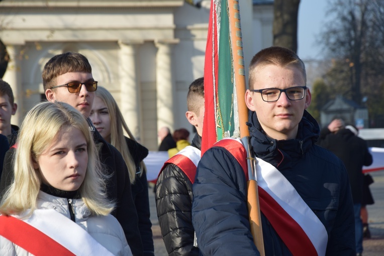 Łowicka proceja z relikwiami św. Wiktorii