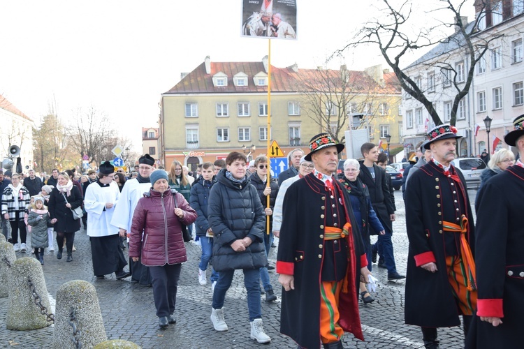 Łowicka proceja z relikwiami św. Wiktorii