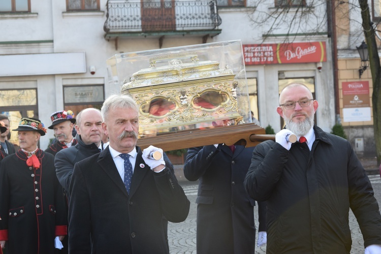 Łowicka proceja z relikwiami św. Wiktorii