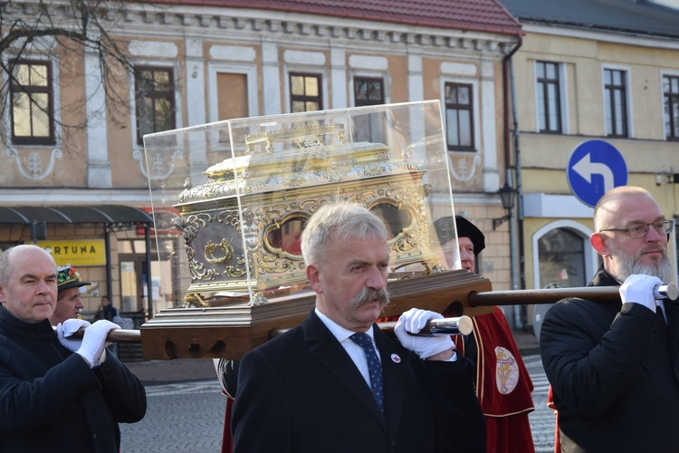 Łowicka proceja z relikwiami św. Wiktorii