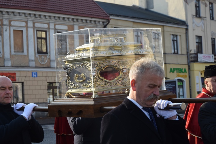 Łowicka proceja z relikwiami św. Wiktorii