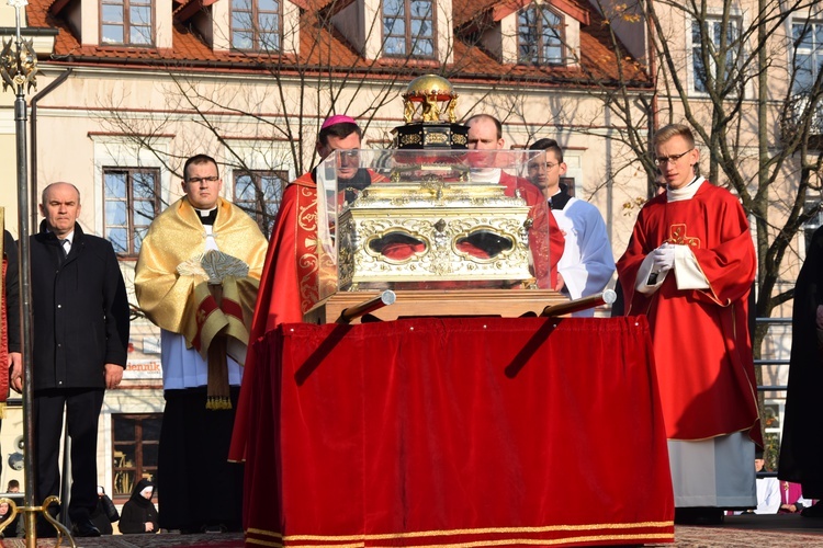 Łowicka proceja z relikwiami św. Wiktorii