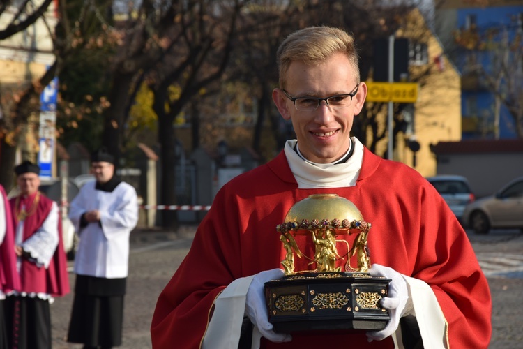 Łowicka proceja z relikwiami św. Wiktorii