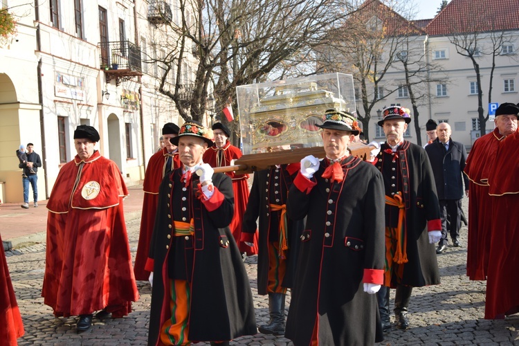 Łowicka proceja z relikwiami św. Wiktorii