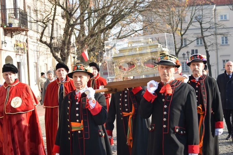 Łowicka proceja z relikwiami św. Wiktorii