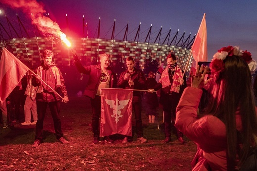 Marsz Niepodległości zakończył się na błoniach Stadionu Narodowego