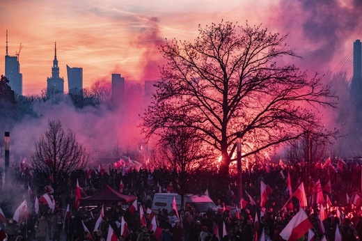 Marsz Niepodległości zakończył się na błoniach Stadionu Narodowego