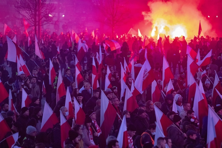 Marsz Niepodległości zakończył się na błoniach Stadionu Narodowego