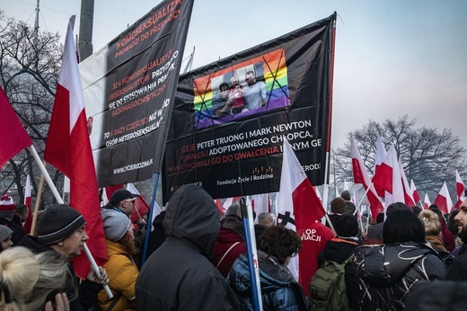 Marsz Niepodległości zakończył się na błoniach Stadionu Narodowego