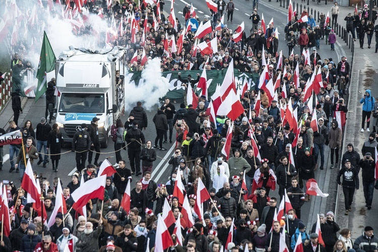 Marsz Niepodległości zakończył się na błoniach Stadionu Narodowego