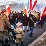 Marsz Niepodległości zakończył się na błoniach Stadionu Narodowego