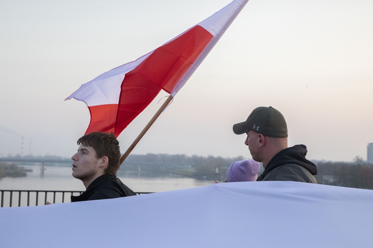 Marsz Niepodległości zakończył się na błoniach Stadionu Narodowego