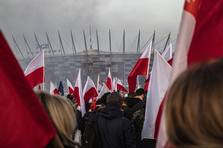 Marsz Niepodległości zakończył się na błoniach Stadionu Narodowego