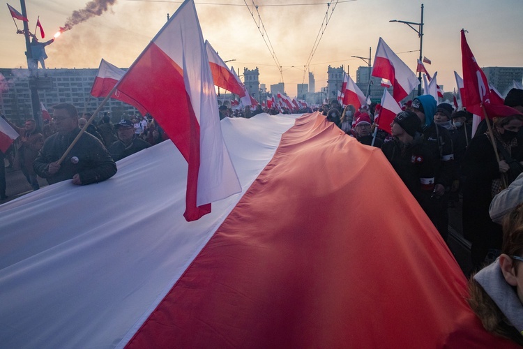 Marsz Niepodległości zakończył się na błoniach Stadionu Narodowego