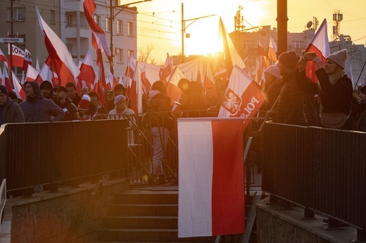 Marsz Niepodległości zakończył się na błoniach Stadionu Narodowego