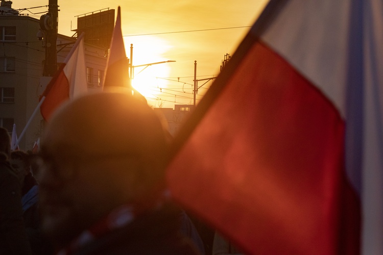 Marsz Niepodległości zakończył się na błoniach Stadionu Narodowego