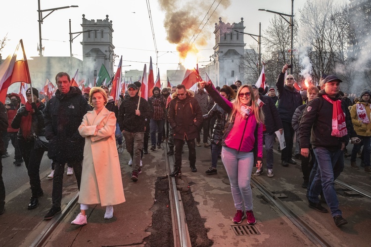 Marsz Niepodległości zakończył się na błoniach Stadionu Narodowego