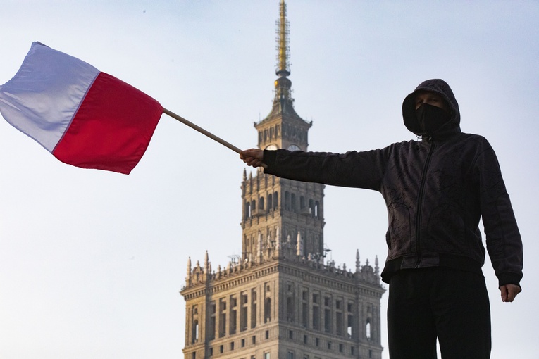 Marsz Niepodległości zakończył się na błoniach Stadionu Narodowego