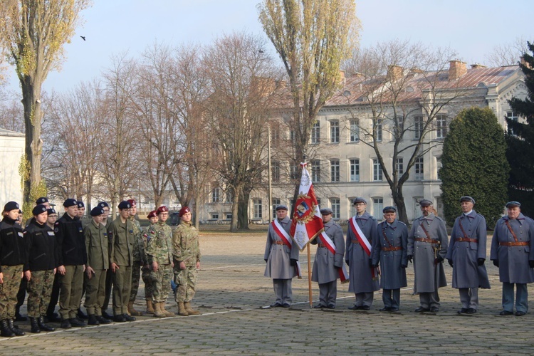 Ciechanów. Dzień otwarty w koszarach