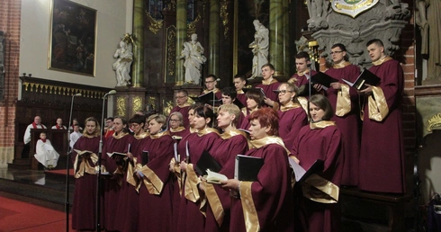 Zapisz się do chóru!