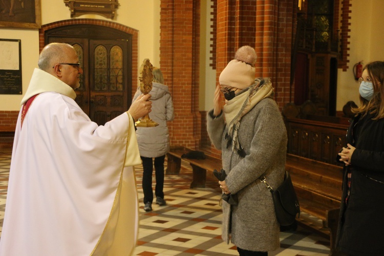 120. rocznica poświęcenia kościoła na Karłowicach i wprowadzenie relikwii bł kard. Wyszyńskiego