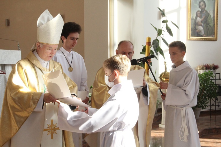 Tarnów. Błogosławieństwo nowych lektorów dekanatu Tarnów-Południe