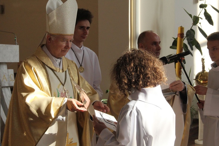 Tarnów. Błogosławieństwo nowych lektorów dekanatu Tarnów-Południe