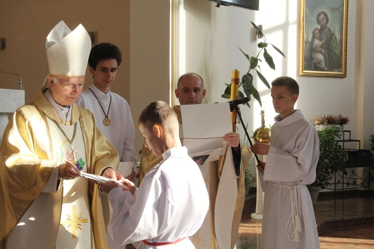 Tarnów. Błogosławieństwo nowych lektorów dekanatu Tarnów-Południe