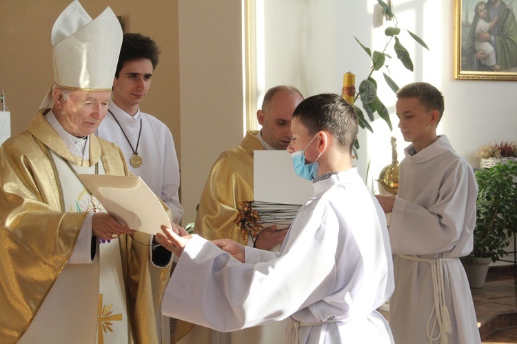 Tarnów. Błogosławieństwo nowych lektorów dekanatu Tarnów-Południe