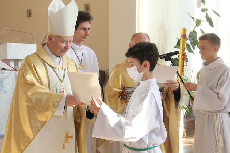 Tarnów. Błogosławieństwo nowych lektorów dekanatu Tarnów-Południe