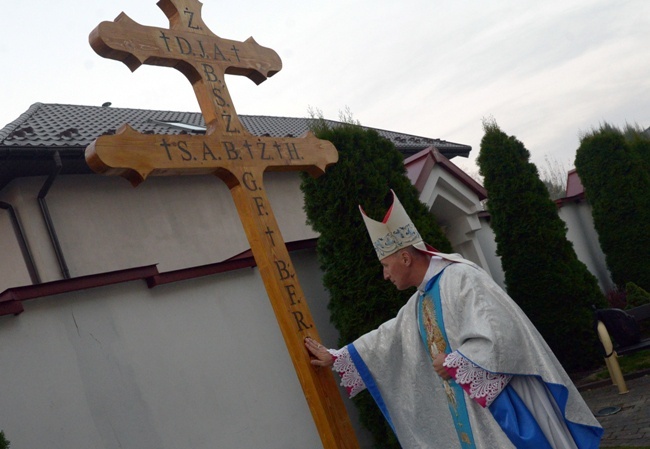 Krzyż karawaka w skarżyskiej Ostrej Bramie