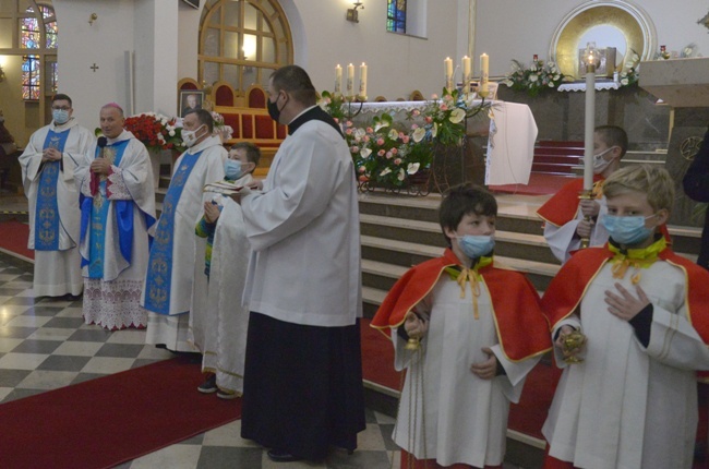 Krzyż karawaka w skarżyskiej Ostrej Bramie