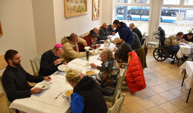Niedzielny obiad w sopockiej Caritas