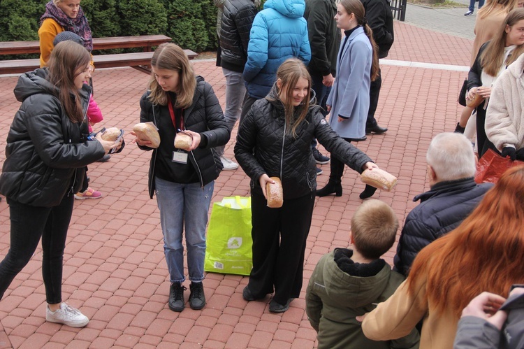 Chleb nas łączy, uświęca, a ten też inaczej smakuje