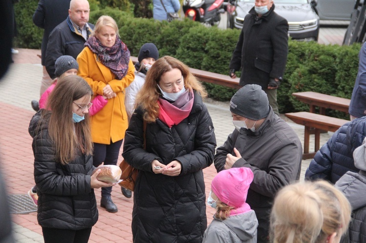 Tarnów. Światowy Dzień Ubogich w parafii Miłosierdzia Bożego