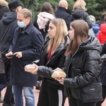 Tarnów. Światowy Dzień Ubogich w parafii Miłosierdzia Bożego