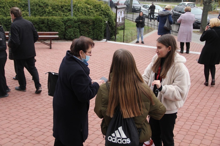 Tarnów. Światowy Dzień Ubogich w parafii Miłosierdzia Bożego